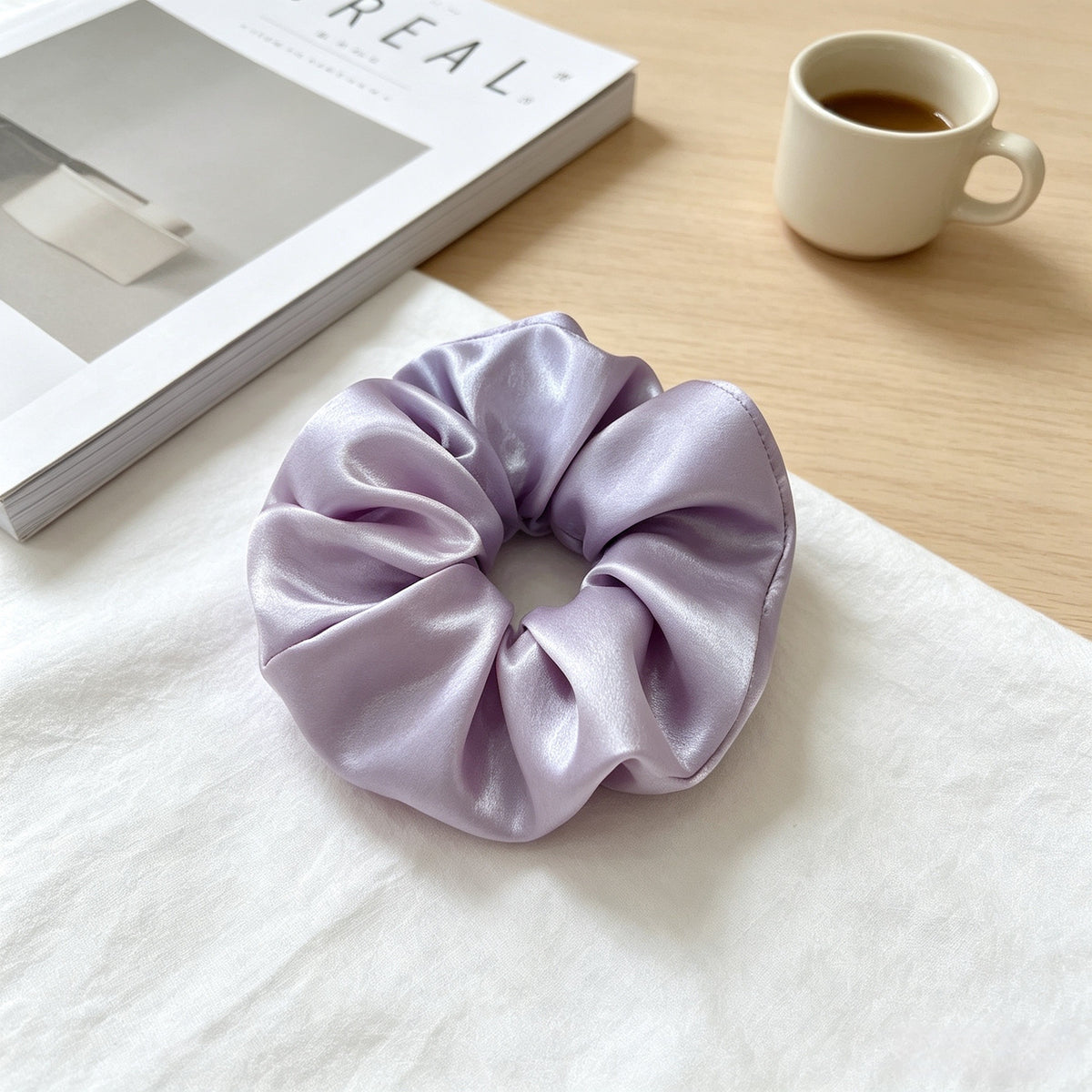 POFFLET Soft Shine Scrunchie in Lavender