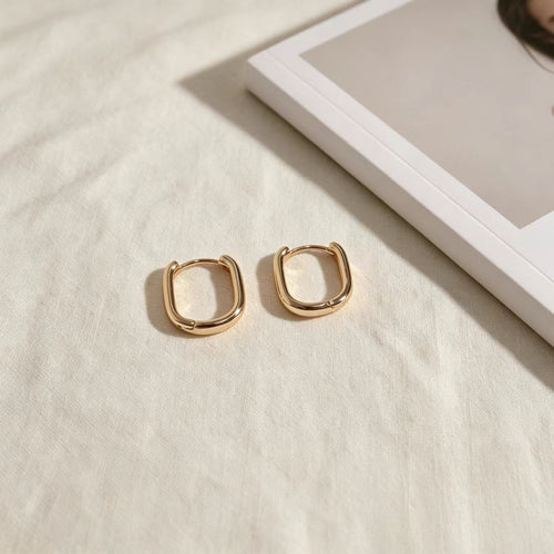 POFFLET Everyday Square Hoops detail view