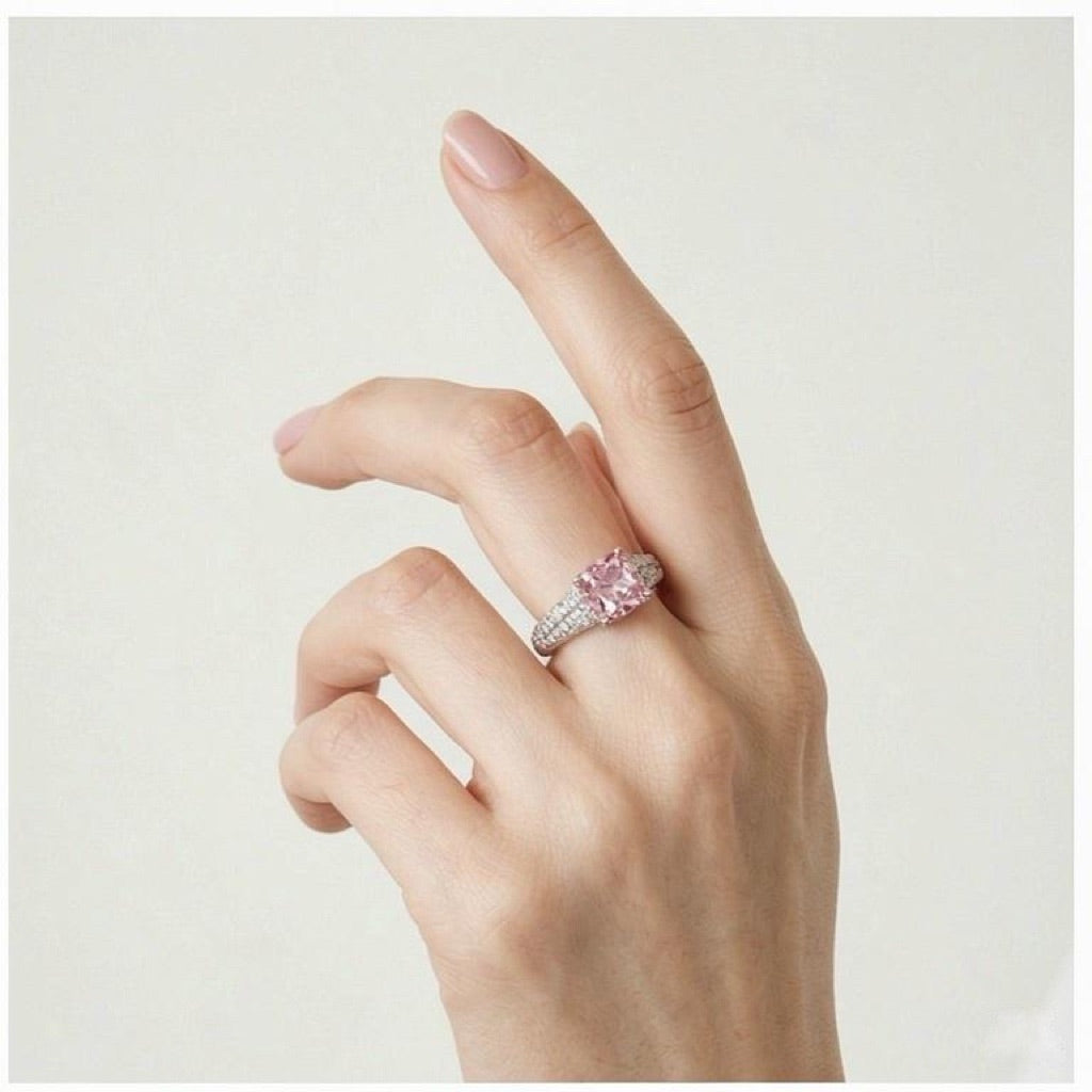 POFFLET Cushion Spark Ring detail view