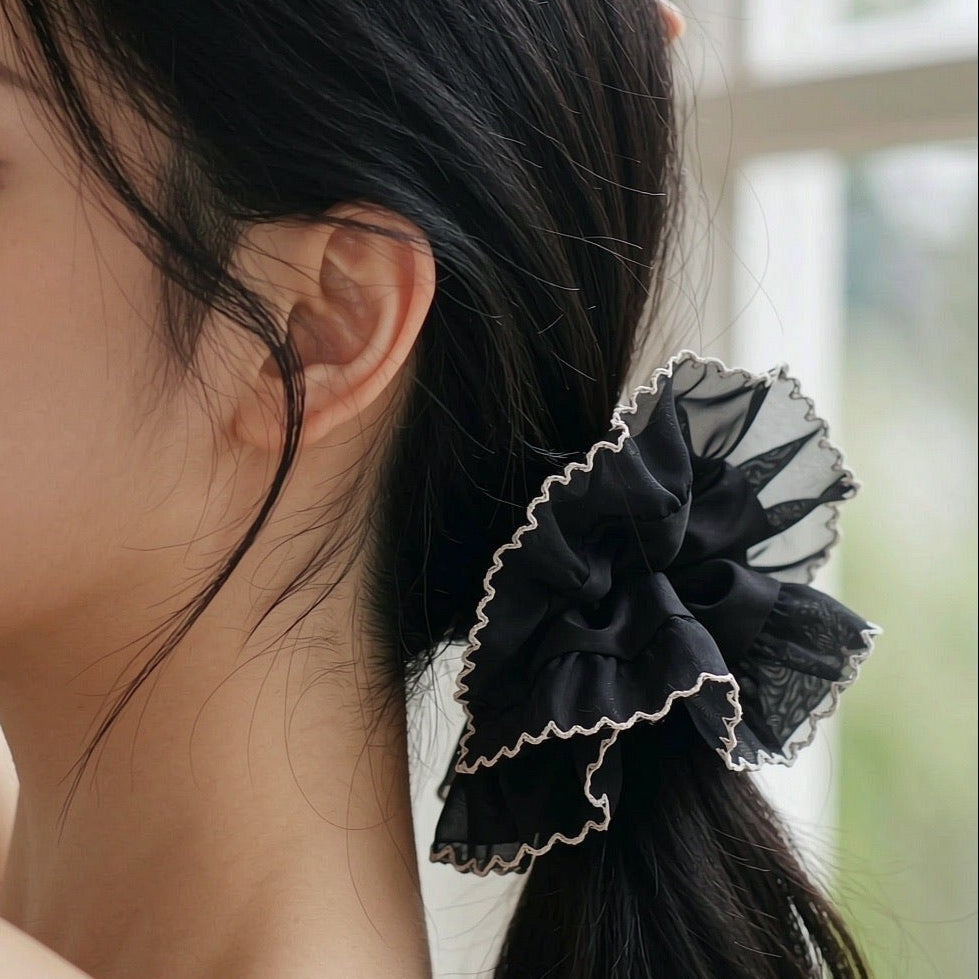 POFFLET Everyday Trim Scrunchie detail view