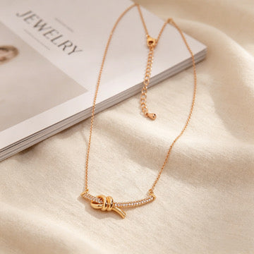 POFFLET Just a Knot Necklace detail view