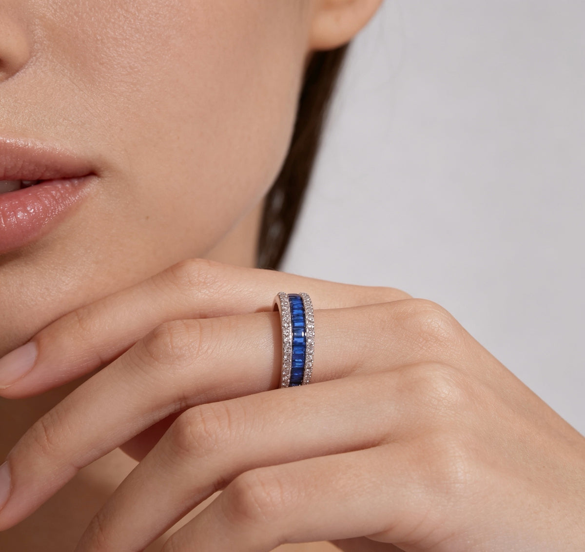POFFLET After Hours Baguette Ring detail view