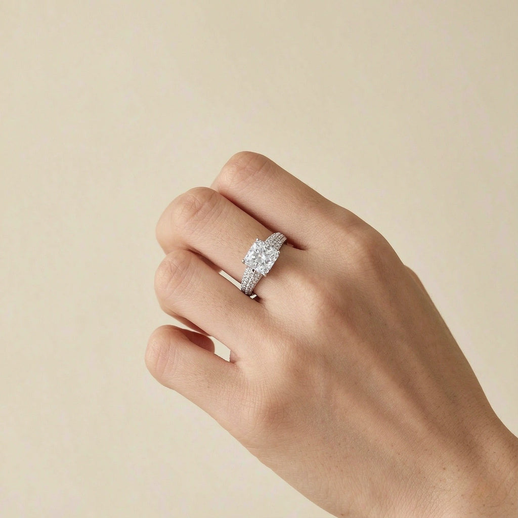 POFFLET Cushion Spark Ring detail view