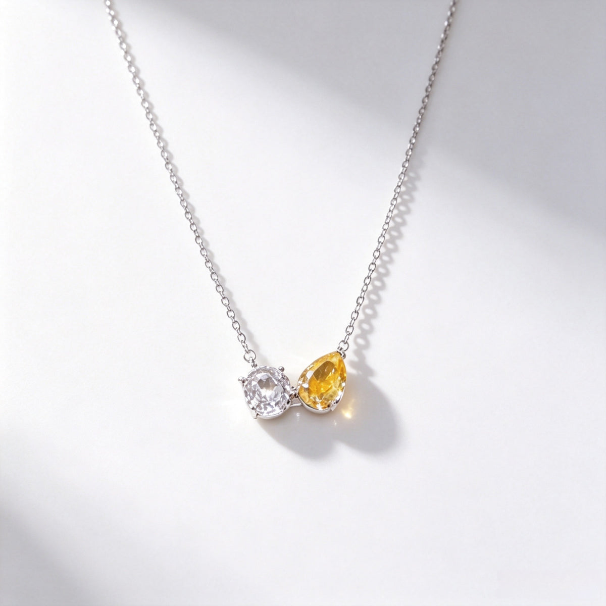 POFFLET Side by Side Necklace in Golden Glow
